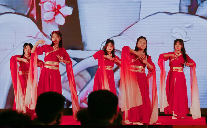 青島巖康塑業 青島巖康塑業